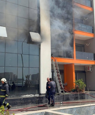 Aksu’da Yangın: Eşinin Evinde Yaralandı!