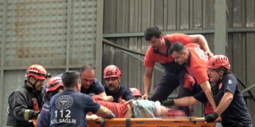 Kırım Makinesine Düşen İşçinin Bacakları Koptu!