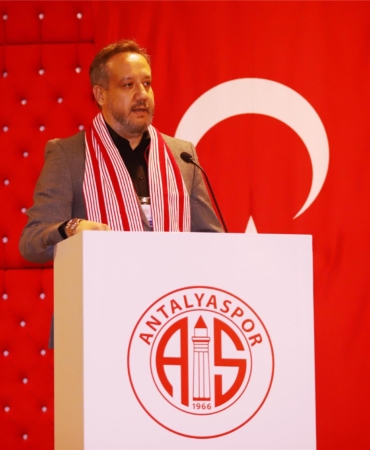 Antalyaspor’da güven tazelenmeyecek Sinan Boztepe ile yola devam