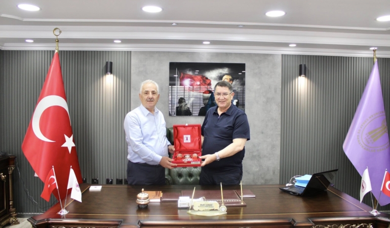 Adlıhan Dere’den Erzincan ESOB’a Nazik Ziyaret