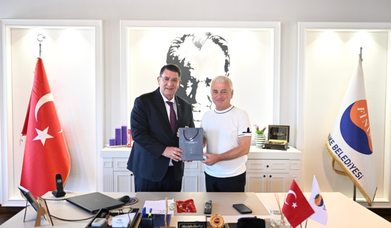 Finike Esnafı, Başkan Geyikçi’yi Ziyaret Etti!