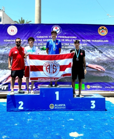 Yüzücülerimiz Milli Takıma Seçildi!