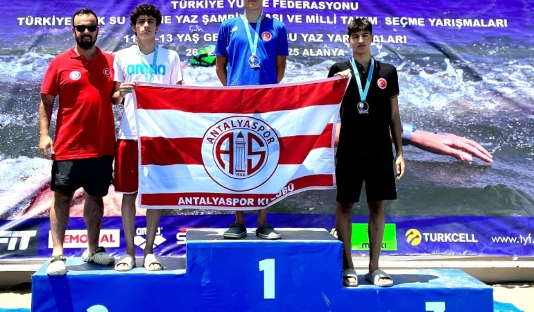 Yüzücülerimiz Milli Takıma Seçildi!