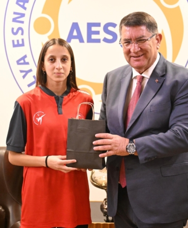 Belinay Özaltın Antalya’da Başarılarını Paylaştı