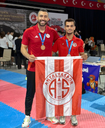 Kick Boksörlerimiz İzmir’den 2 Madalya ile Döndü!