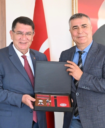 Başkan Dere’den Kaymakam Çakıcı’ya Ziyaret