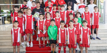 Minik Akrepler, Emre Belözoğlu ile Buluştu!