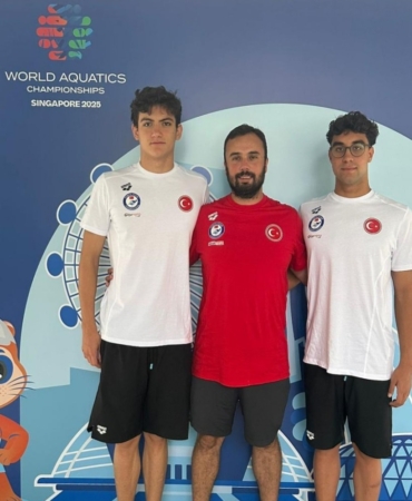 Atakan ve Emre, Singapur’da Türkiye’yi Temsil Ediyor!