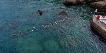 Komşular Güne Su Cimnastiğiyle Başlıyor!