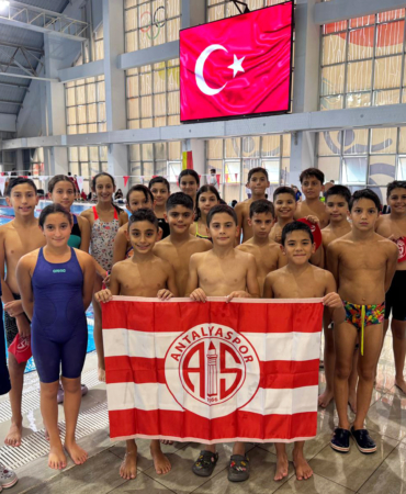 Minik Yüzücülerden Final Etabına Büyük Başarı!
