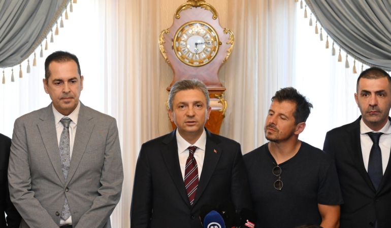 Vali Şahin’den Antalyaspor’a Tam Destek!