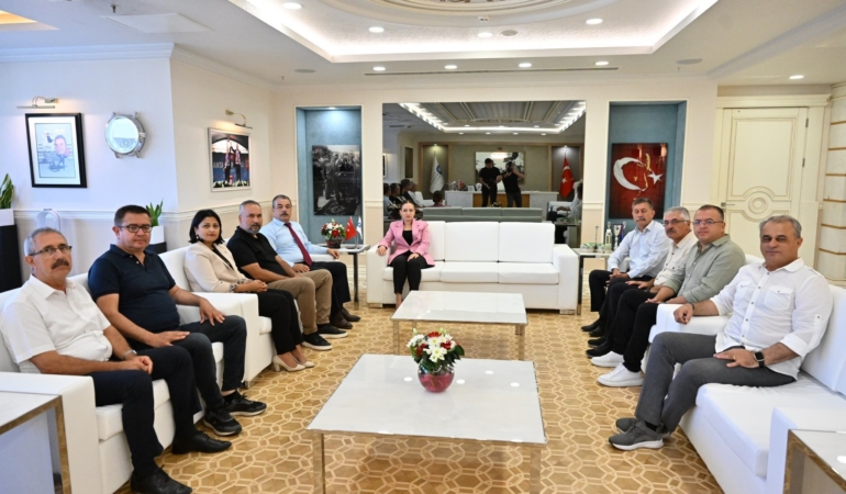Büyükşehir’e Birleşik Kamu-İş’ten Destek Ziyareti