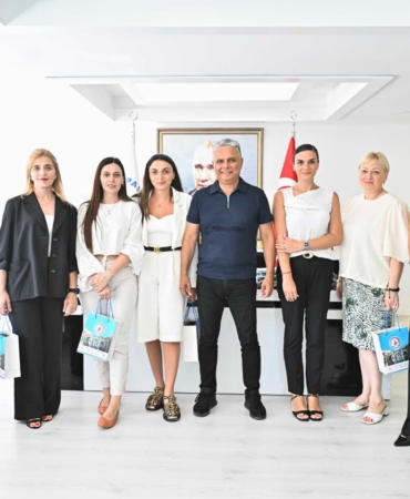 Kaleiçi Festivali’nde Kutaisi Heyeti Muratpaşa’da