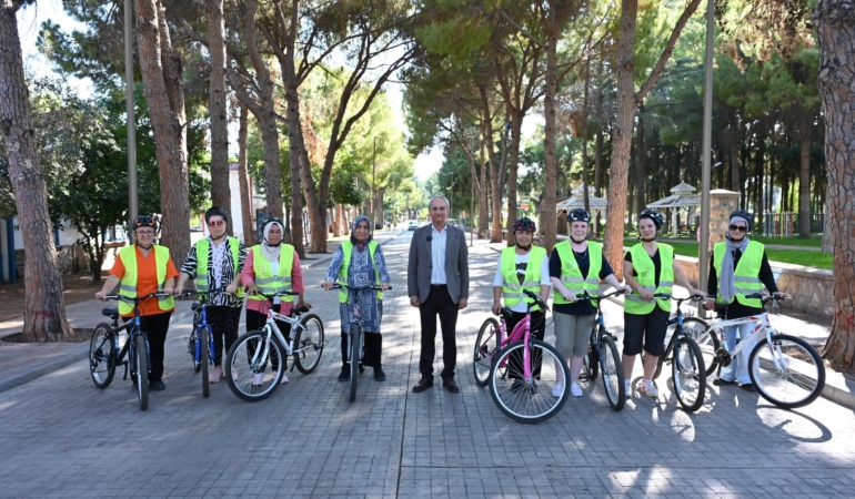 Kadınlar Bisikletle Hayallerine Pedal Çeviriyor