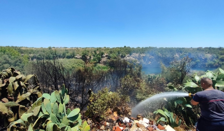 Antalya’daki Yangın 45 Dakikada Söndürüldü!