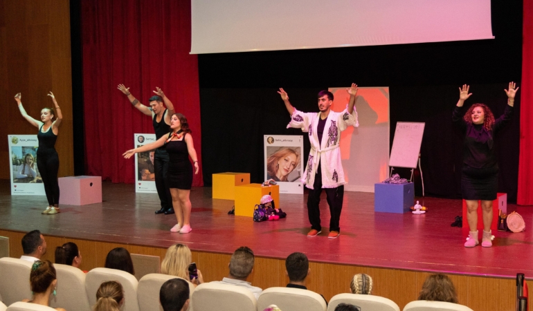 Manavgat Tiyatrosu “Bir Hazırlık Manifestosu” ile Açıldı!