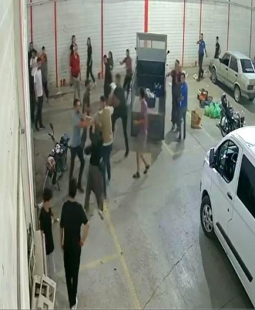 Akşam Pazarı’nda Akraba Kavgası: Biber Gazı İle Sonlandı