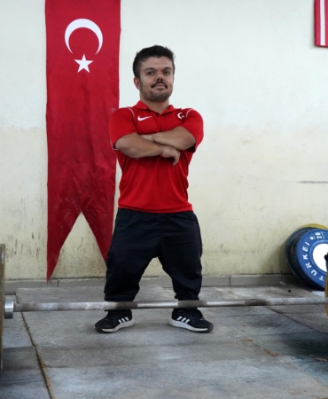 Engelleri Aşan Şampiyon: Serkan Çakmaz