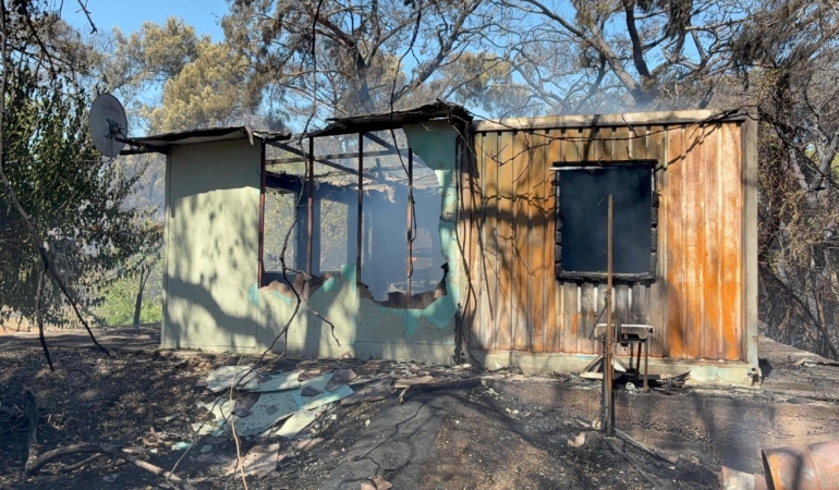 Antalya’da Yangın: Evlere Zarar, Kontrol Altında