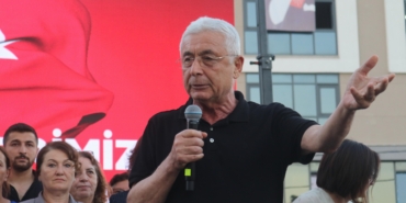 Büyükşehir Başkanı Böcek Gözaltında, CHP Mitingde!