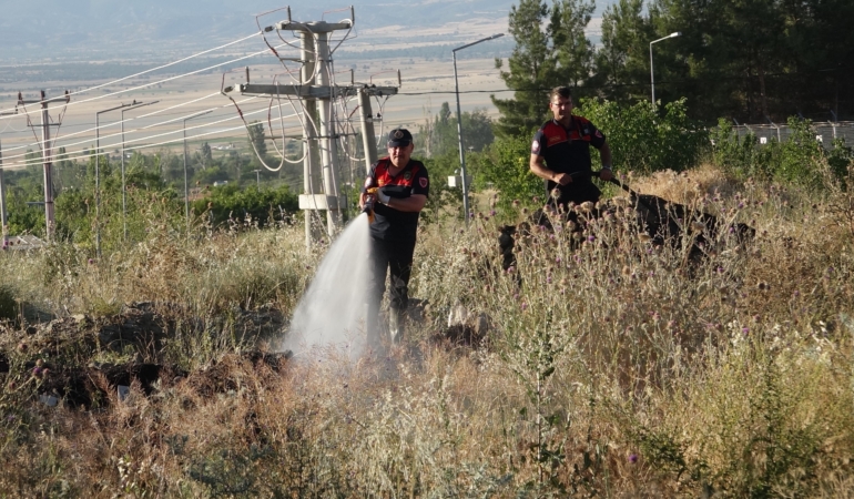 Burdur’da 5 Dönüm Kuru Otluk Alan Yandı!