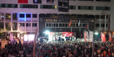 Başkan Böcek’e Destek İçin Miting Düzenlendi!