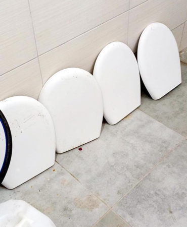 Burdur Halk Plajı’ndaki Tuvaletler Tahrip Edildi!