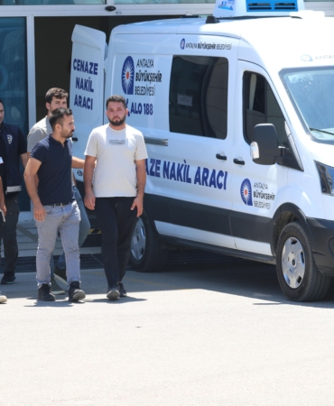 Kız Kardeşini 14 Bıçakla Öldüren Ağabey Tutuklandı