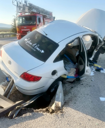 Otomobil-Traktör Çarpıştı: İki Yaralı!