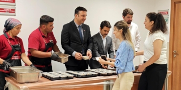 Gazipaşa Adliyesi’nde Aşure İkramıyla Dayanışma