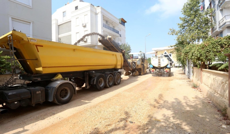 Kepez’de 5 Sokakta Yol Yenileme Seferberliği!