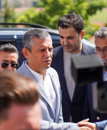 Özgür Özel’den Muhittin Böcek’e Cezaevi Ziyareti