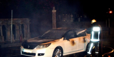 Seyir Halindeki Otomobil Alev Alev Yandı!