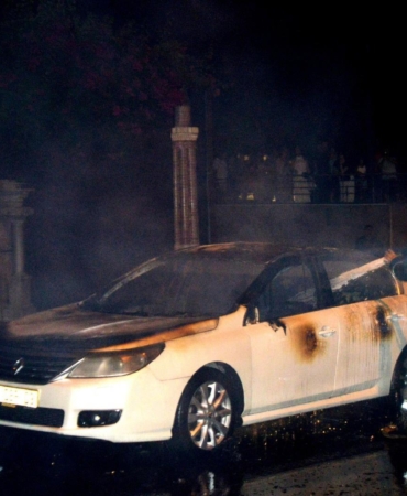 Seyir Halindeki Otomobil Alev Alev Yandı!