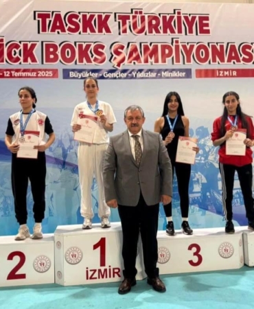 Burdur, Kick Boks’ta 11 Madalya ile Döndü!