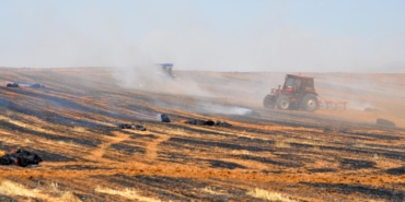 Balya Makinesinden Kıvılcım, 100 Dönüm Kül Oldu