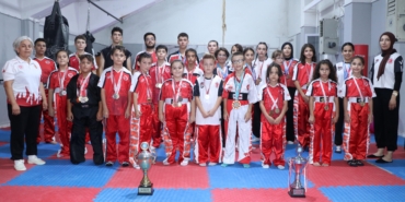 Kick Boks Şampiyonları Davul Zurnayla Karşılandı!