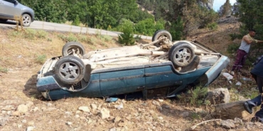 Isparta’da Otomobil Şarampole Yuvarlandı, Sürücü Yaralı!