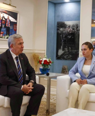 Mansur Yavaş’tan Muhittin Böcek’e Destek Ziyareti