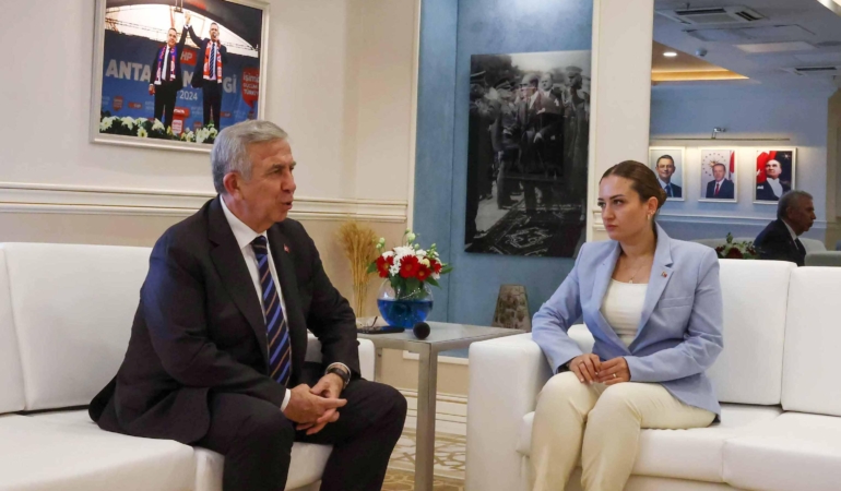 Mansur Yavaş’tan Muhittin Böcek’e Destek Ziyareti