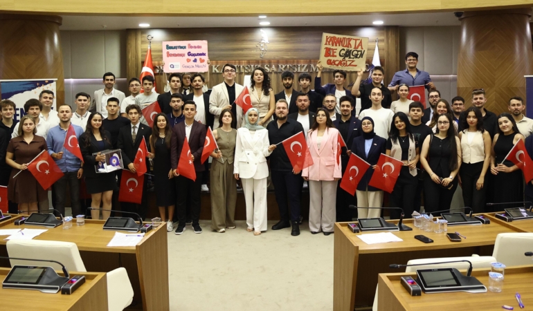 Gençlik Meclisi’nden Böcek’e Destek Mesajları