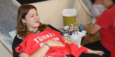 Milliler Kan ve Kök Hücre Bağışında Bir Arada!