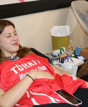 Milliler Kan ve Kök Hücre Bağışında Bir Arada!