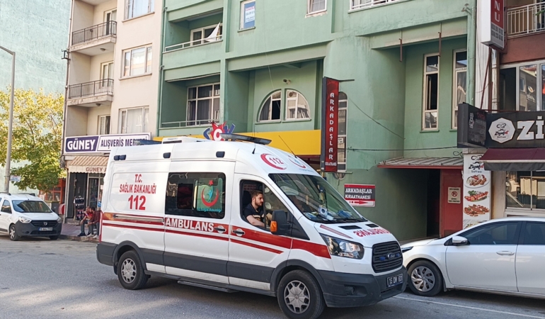 Evinde ölü bulundu