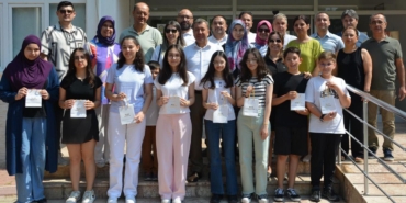 LGS'de başarılı olan öğrencilere ödül