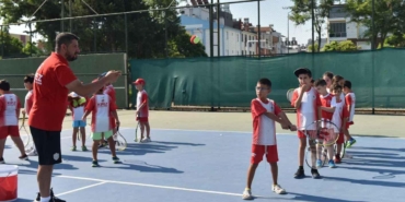 Kepez’de çocuklar sporla gelişiyor