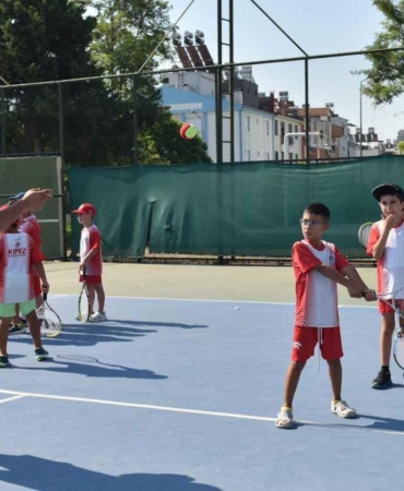 Kepez’de çocuklar sporla gelişiyor