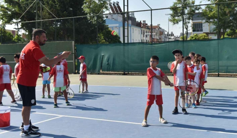 Kepez’de çocuklar sporla gelişiyor