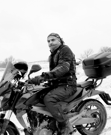 Motosikletle otomobil çarpıştı: 2 yaralı