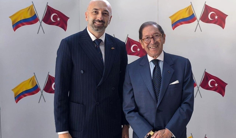 Kolombiya’nın bağımsızlık günü Antalya’da kutlandı